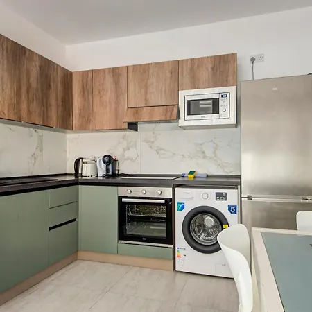 Live Where Malta Comes Alive, 2br In Paceville By 360 Estates Lejlighed