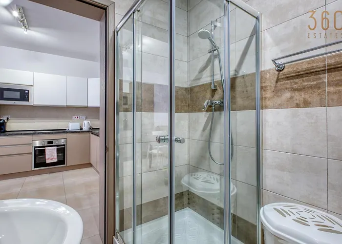 Daire Live Where Malta Comes Alive, 2br In Paceville By 360 Estates *