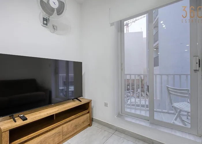 Live Where Malta Comes Alive, 2br In Paceville By 360 Estates Daire Saint Julian's