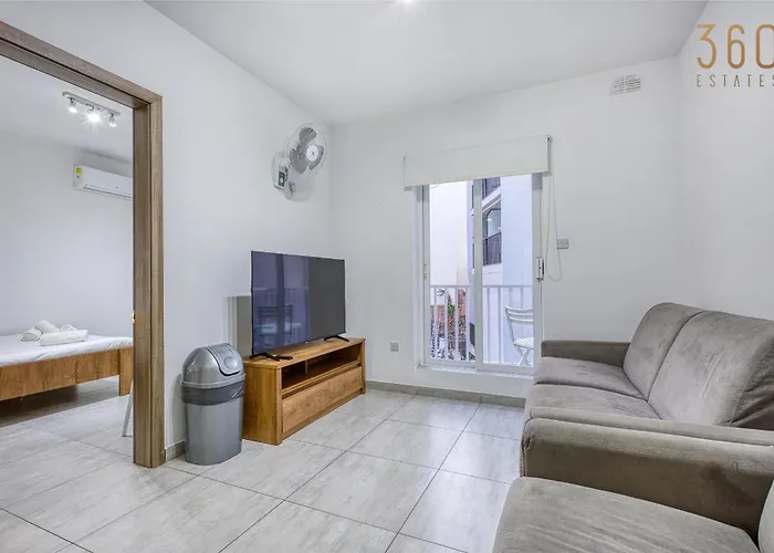 Live Where Malta Comes Alive, 2br In Paceville By 360 Estates St. Julian's